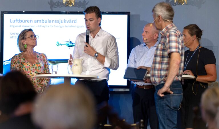 Bild från del av samtalet om luftburen ambulanssjukvård i Almedalen