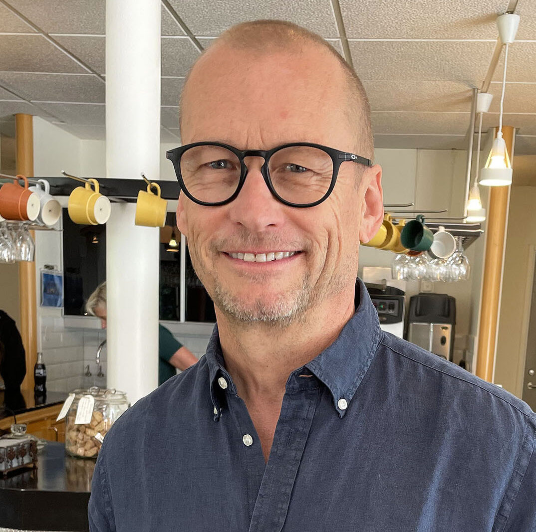 Tommy Sarwien, Pilot vid Karlstadbasen och utbildningsansvarig inom SLA.